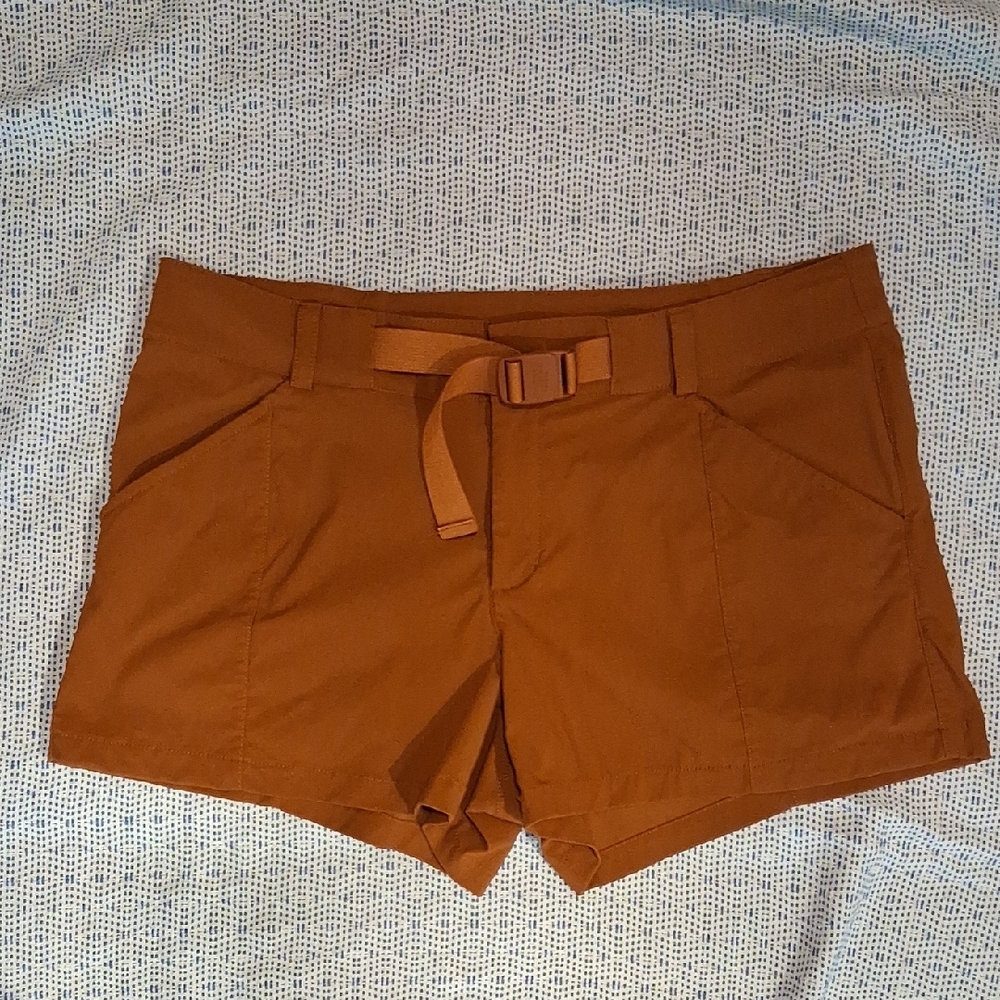 The North Face TNF Women's Paramount Quick Dry Belted Shorts